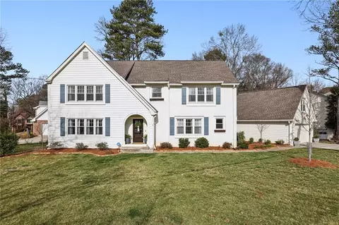 6785 Hunters Trace Cir, Atlanta, GA 30328