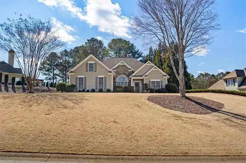 9235 Old Preserve Trl, Ball Ground, GA 30107