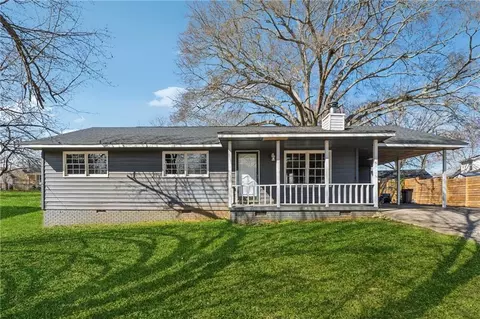 401 Cabriolet Ct, Mcdonough, GA 30253