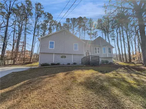 2473 Chauncey Ln SW, Marietta, GA 30064