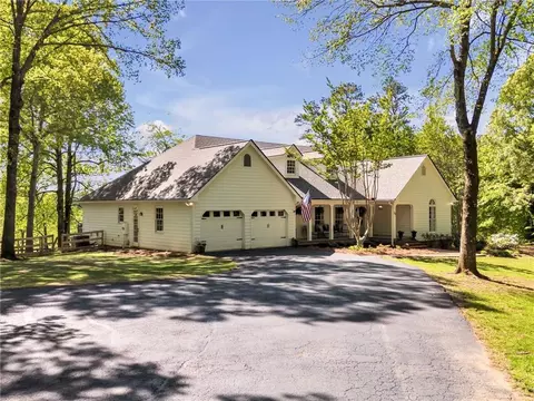 161 Amy Ln, Canton, GA 30115