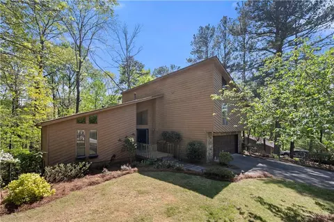 2235 Six Branches Dr, Roswell, GA 30076