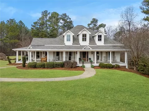 63 Lakeridge Dr, Dallas, GA 30132