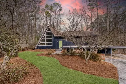 3894 Foxford Dr, Atlanta, GA 30340