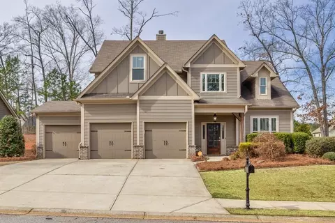 1018 Ruddy Duck Dr, Jefferson, GA 30549