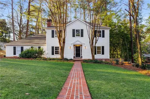 6350 Blackwater Trl, Sandy Springs, GA 30328