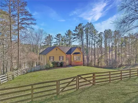 1714 Old Cartersville Rd, Dallas, GA 30132