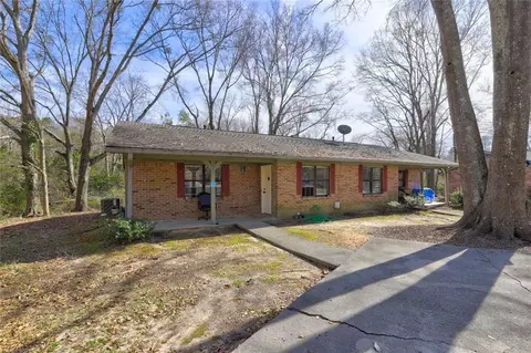 1030 Barn Oak Ct NE, Conyers, GA 30012
