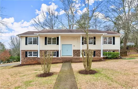 3284 Devaughn Dr NE, Marietta, GA 30066