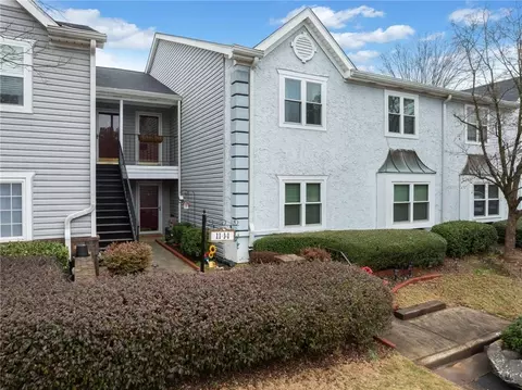 14 Hampshire Ct, Avondale Estates, GA 30002