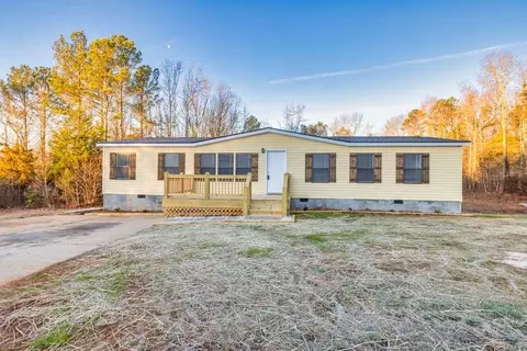 413 Ivy Creek Dr, Nicholson, GA 30565