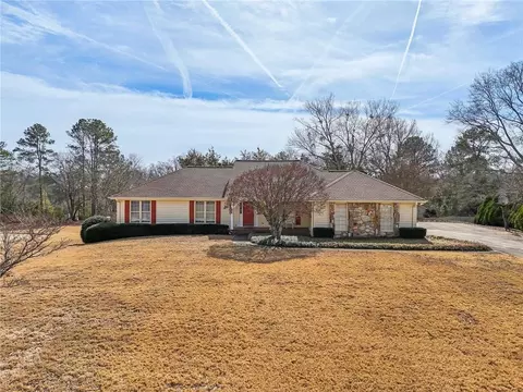 755 Rounsaville Rd, Roswell, GA 30076
