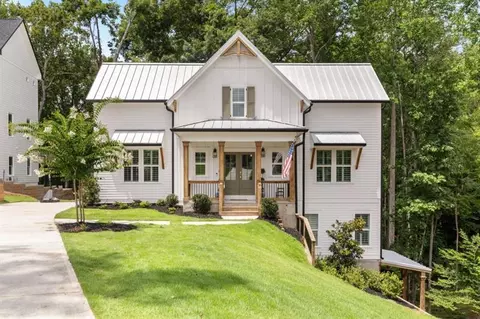 4415 Shellie Ln, Oakwood, GA 30566