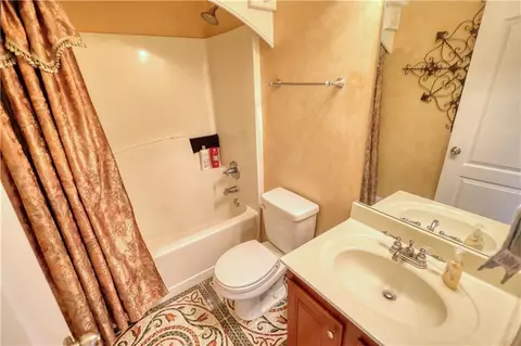 Bath - 85 Tanglewood Dr, Covington, GA 30016 photo 1 of 2