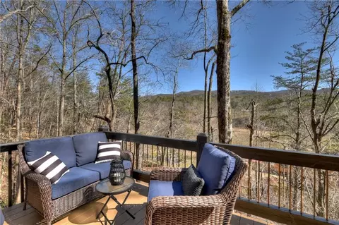 204 Mountain View Cir, Blue Ridge, GA 30513 photo 3
