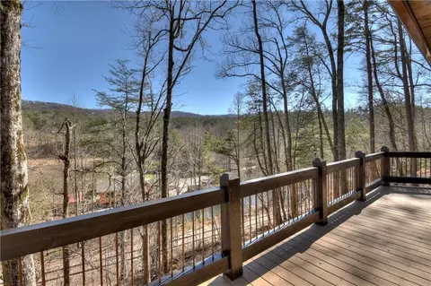 204 Mountain View Cir, Blue Ridge, GA 30513 photo 4