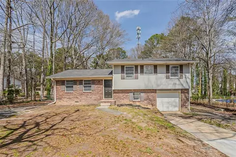 810 N Carter Dr, Jonesboro, GA 30236