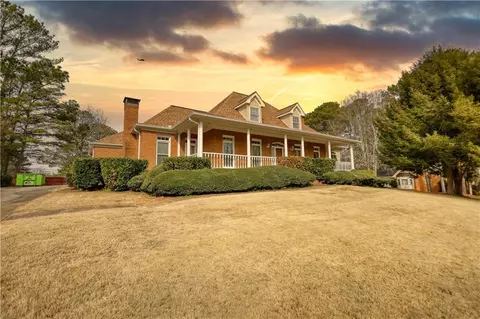 5770 Wyndemere Ln, Stone Mountain, GA 30087