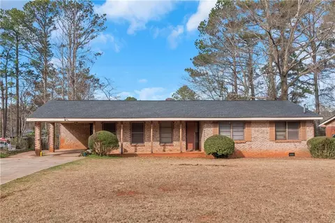 113 Amberwood Ln, Griffin, GA 30223