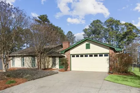 541 Buckingham Cir, Marietta, GA 30066