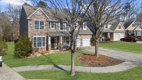 6909 Island Pointe Dr, Buford, GA 30518
