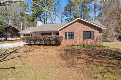 1901 Lullwater Cir, Jonesboro, GA 30236