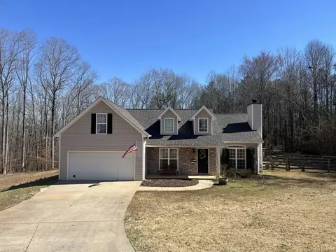 180 Lenox Dr, Jefferson, GA 30549