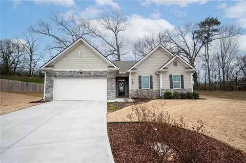 524 Mcginnis Cir, Calhoun, GA 30701