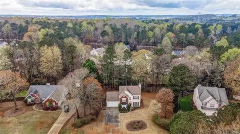 392 Summerfield Xing, Acworth, GA 30101