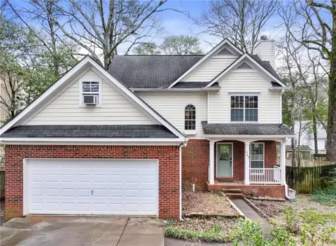 447 Hemlock Dr, Pine Lake, GA 30072