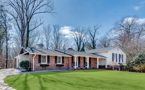 355 Ridgeview Trl, Atlanta, GA 30328