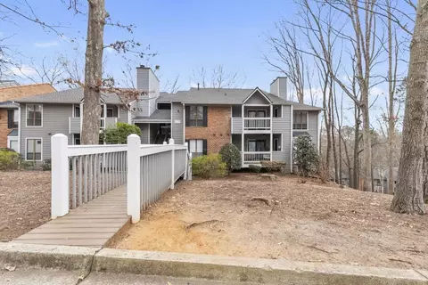 130 Warm Springs Cir, Roswell, GA 30075