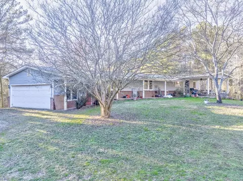 374 Creek Ridge Dr, Fairmount, GA 30139