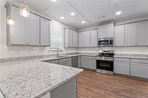 Kitchen - 11204 Cornerstone Way, Hampton, GA 30228 photo 3 of 4
