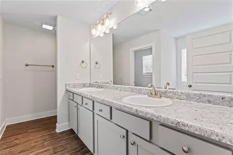 Bath - 11204 Cornerstone Way, Hampton, GA 30228 photo 2 of 5