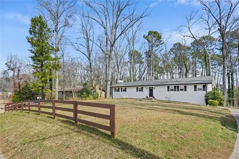1740 Starlight Dr, Marietta, GA 30062