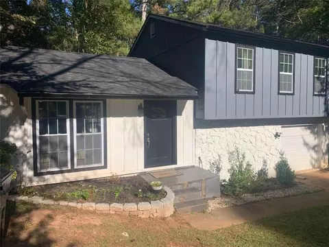 665 Old Manor Rd, Lilburn, GA 30047