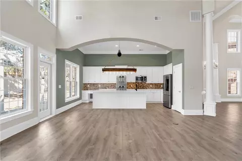 360 Wembley Cir, Atlanta, GA 30328