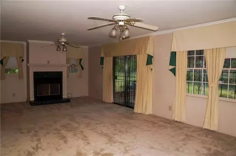 3204 Spreading Oak Dr SW, Atlanta, GA 30311