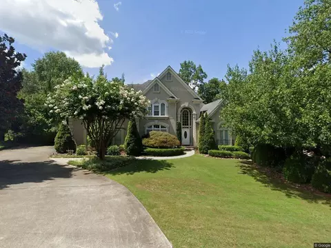 8925 Nesbit Lakes Dr, Alpharetta, GA 30022