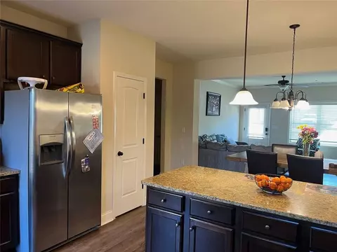 Kitchen - 2190 Bridgewater Pass, Hampton, GA 30228 photo 4 of 4
