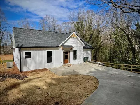 175 Hillcrest St, Cornelia, GA 30531
