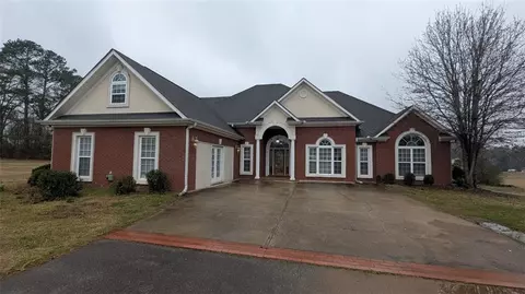 1205 Peeksville Rd, Locust Grove, GA 30248