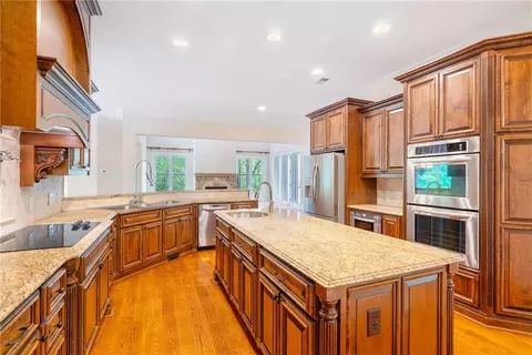 Kitchen - 7336 Eagle Ct, Jefferson, GA 30549 photo 2 of 9