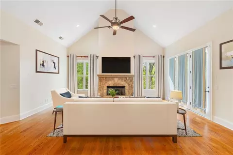 Living - 7336 Eagle Ct, Jefferson, GA 30549 photo 1 of 8