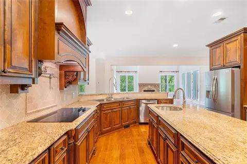 Kitchen - 7336 Eagle Ct, Jefferson, GA 30549 photo 3 of 9
