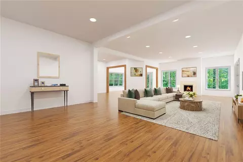 Living - 7336 Eagle Ct, Jefferson, GA 30549 photo 5 of 8
