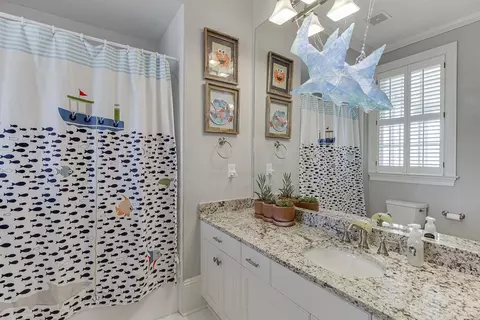 Bath - 3980 Saint Elisabeth Sq, Duluth, GA 30096 photo 4 of 10