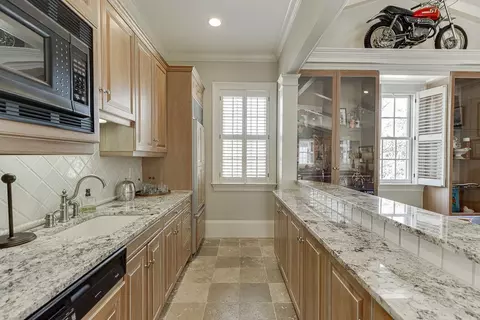 Kitchen - 3980 Saint Elisabeth Sq, Duluth, GA 30096 photo 7 of 9