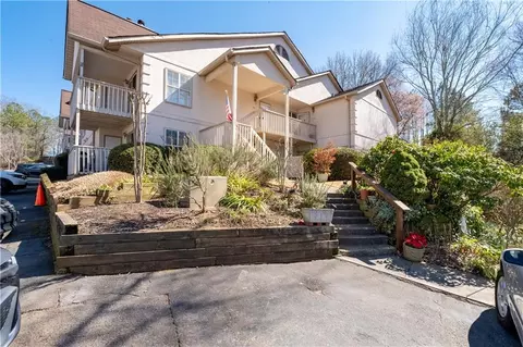 903 Bridge Ln SE, Smyrna, GA 30082